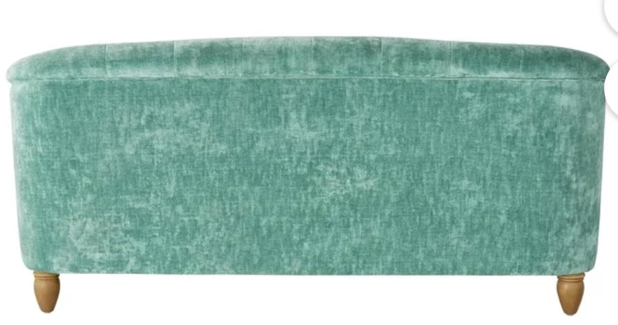 VELVET TUFTED SOFA – LUXURY LOOK!